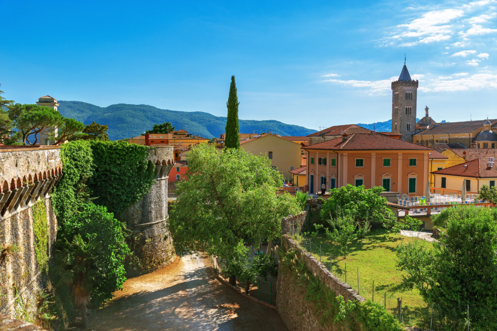 Sarzana Travel Guide